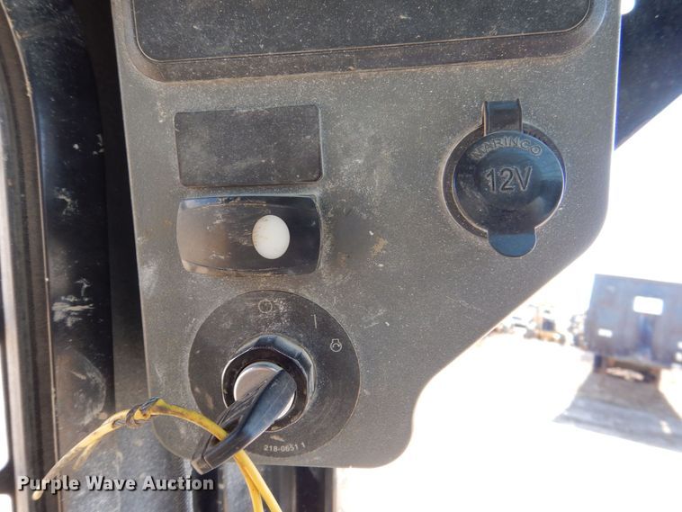 image for item DR4503 2010 Caterpillar 256C  skid steer loader