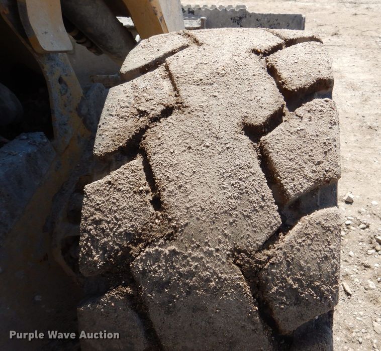 image for item DR4503 2010 Caterpillar 256C  skid steer loader