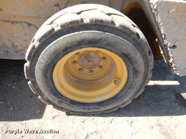 image for item DR4503 2010 Caterpillar 256C  skid steer loader