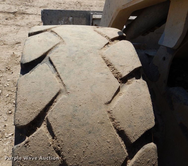 image for item DR4503 2010 Caterpillar 256C  skid steer loader