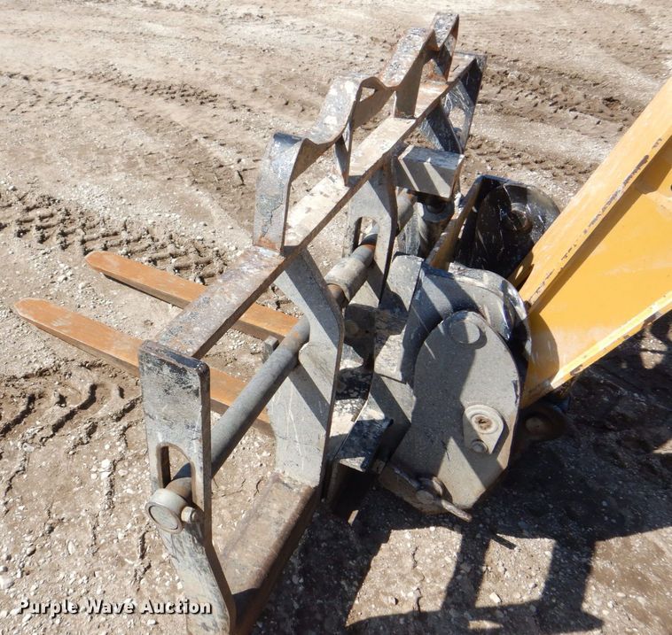 image for item DR4514 2008 Caterpillar TL943  telehandler