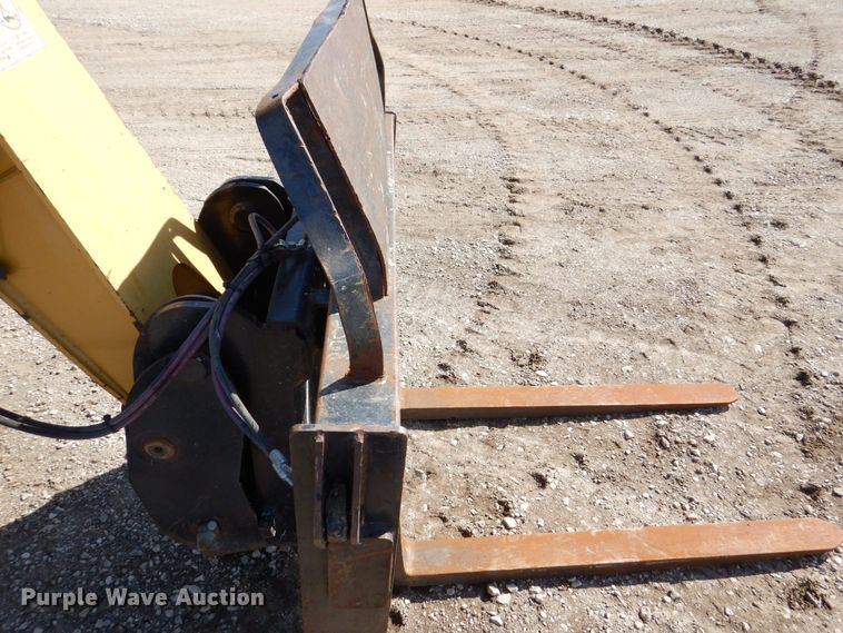 image for item DR4515 2008 Caterpillar TL943  telehandler