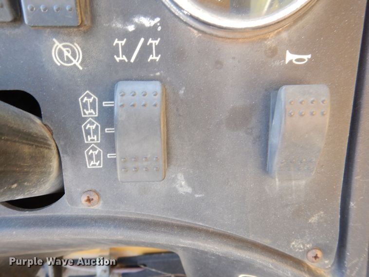 image for item DR4515 2008 Caterpillar TL943  telehandler