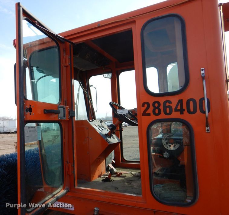 image for item DR4516 Broce RCT350  broom