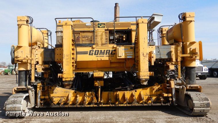 image for item DR4518 Gomaco GHP-2800  slipform paver