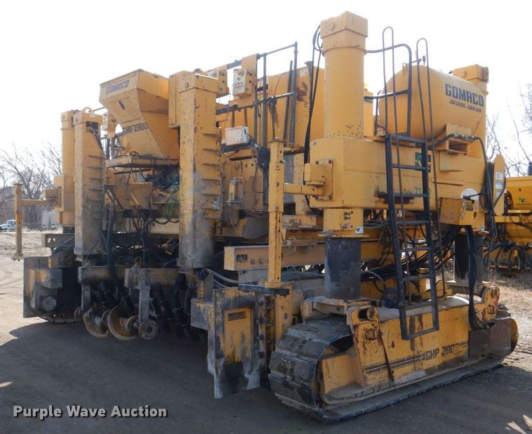 image for item DR4518 Gomaco GHP-2800  slipform paver