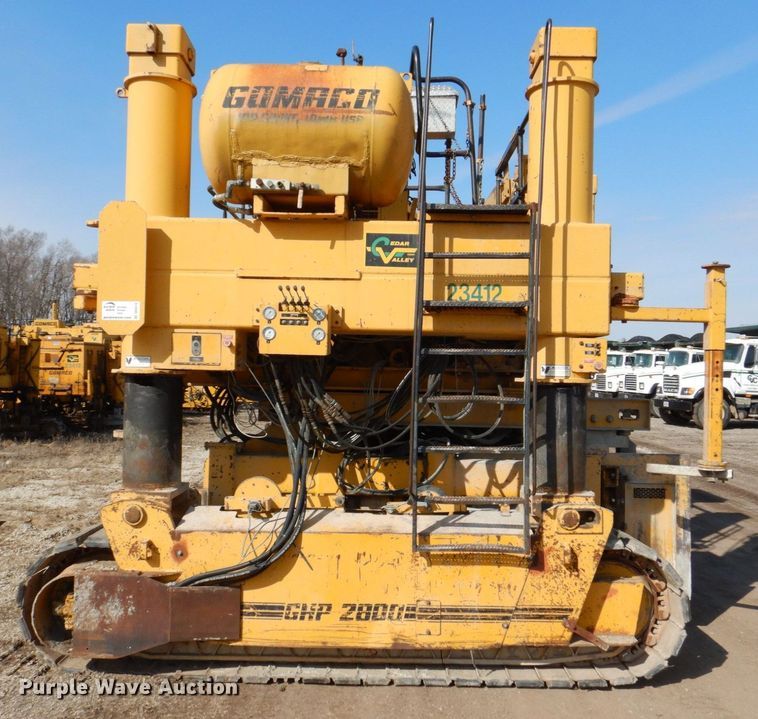 image for item DR4518 Gomaco GHP-2800  slipform paver