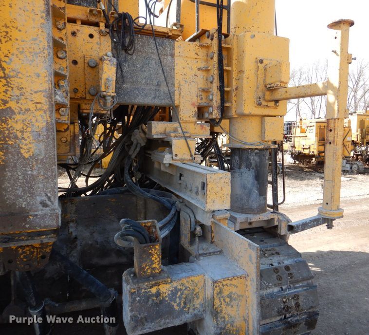 image for item DR4518 Gomaco GHP-2800  slipform paver