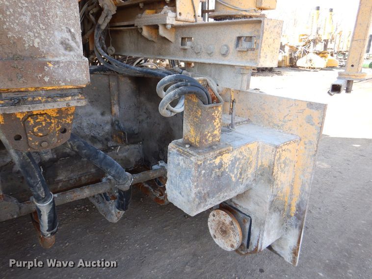 image for item DR4518 Gomaco GHP-2800  slipform paver