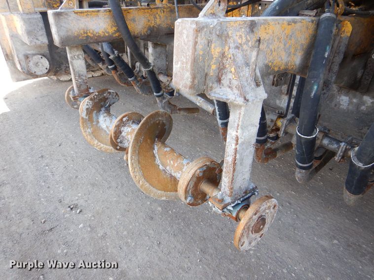 image for item DR4518 Gomaco GHP-2800  slipform paver