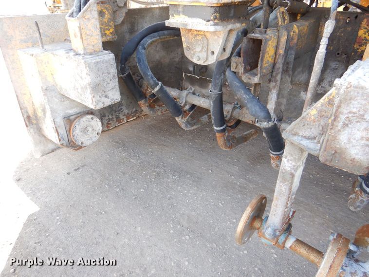 image for item DR4518 Gomaco GHP-2800  slipform paver