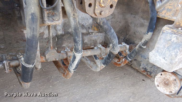 image for item DR4518 Gomaco GHP-2800  slipform paver