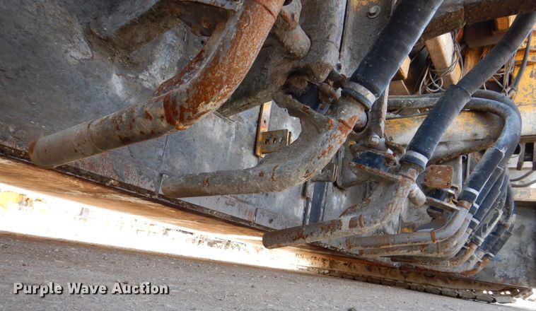 image for item DR4518 Gomaco GHP-2800  slipform paver