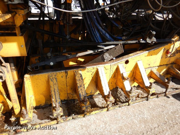 image for item DR4518 Gomaco GHP-2800  slipform paver