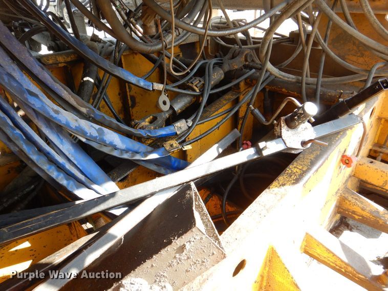 image for item DR4518 Gomaco GHP-2800  slipform paver