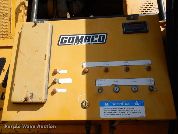 image for item DR4518 Gomaco GHP-2800  slipform paver