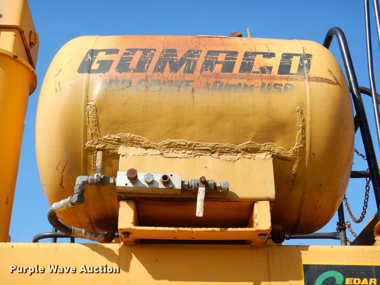 image for item DR4518 Gomaco GHP-2800  slipform paver