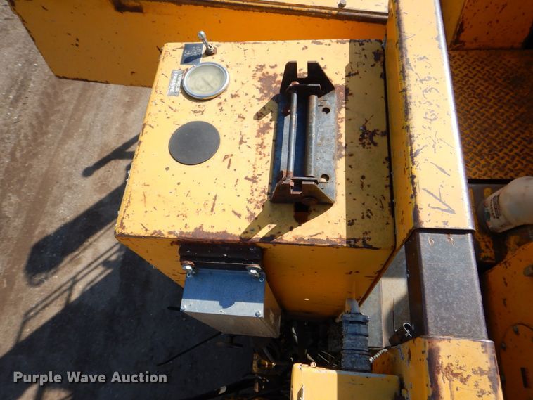 image for item DR4518 Gomaco GHP-2800  slipform paver