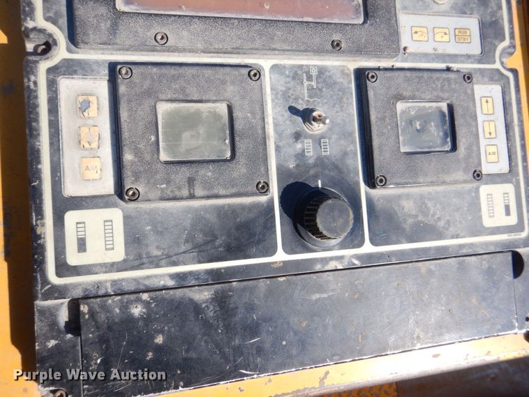 image for item DR4518 Gomaco GHP-2800  slipform paver