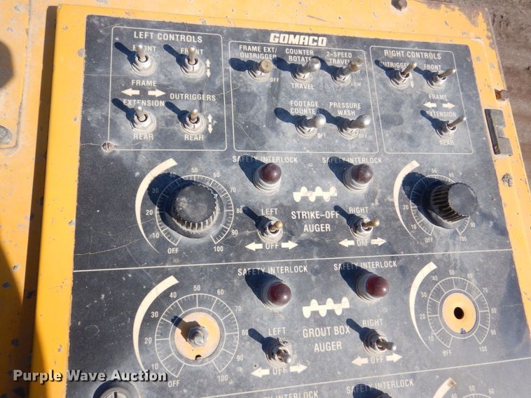 image for item DR4518 Gomaco GHP-2800  slipform paver