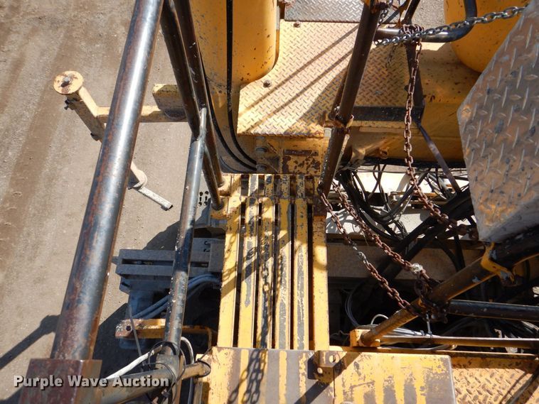 image for item DR4518 Gomaco GHP-2800  slipform paver