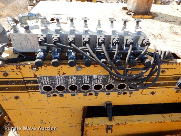 image for item DR4518 Gomaco GHP-2800  slipform paver