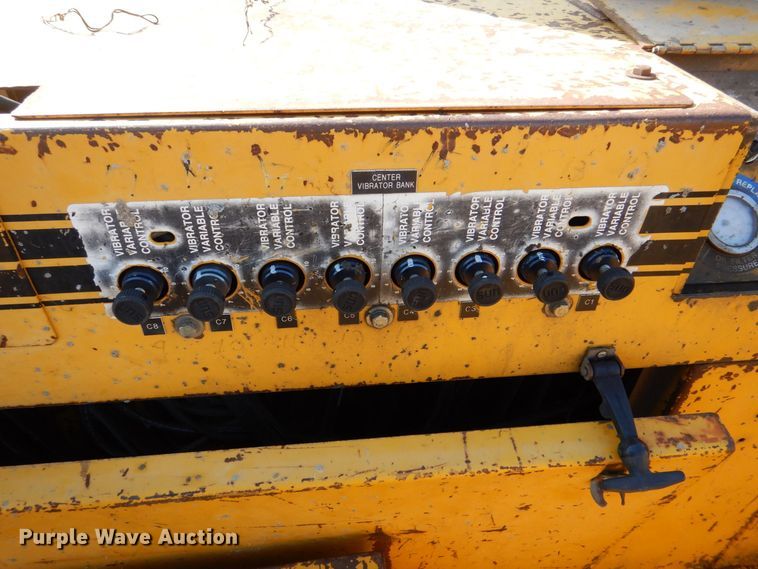 image for item DR4518 Gomaco GHP-2800  slipform paver