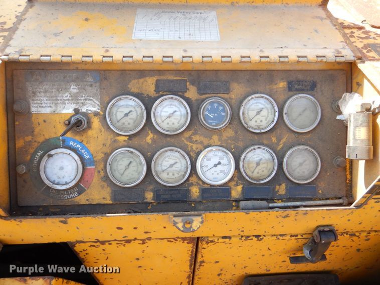 image for item DR4518 Gomaco GHP-2800  slipform paver