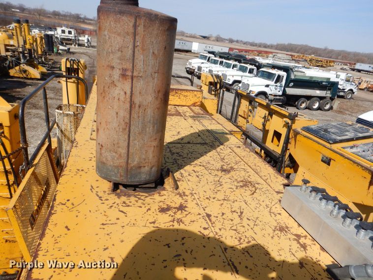 image for item DR4518 Gomaco GHP-2800  slipform paver