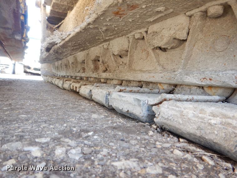 image for item DR4518 Gomaco GHP-2800  slipform paver