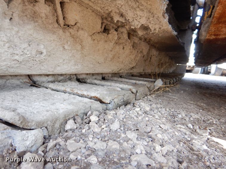 image for item DR4518 Gomaco GHP-2800  slipform paver