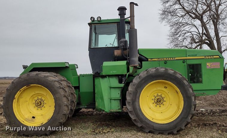 image for item DR8260 1995 John Deere 8770  4WD tractor