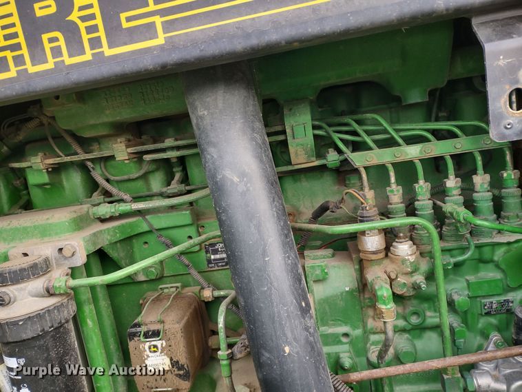 image for item DR8260 1995 John Deere 8770  4WD tractor