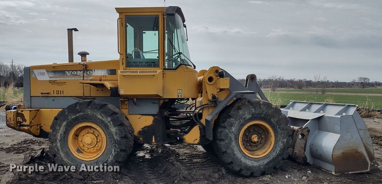 image for item DR8261 1997 Volvo L70C  wheel loader