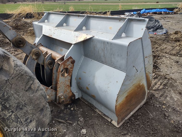 image for item DR8261 1997 Volvo L70C  wheel loader