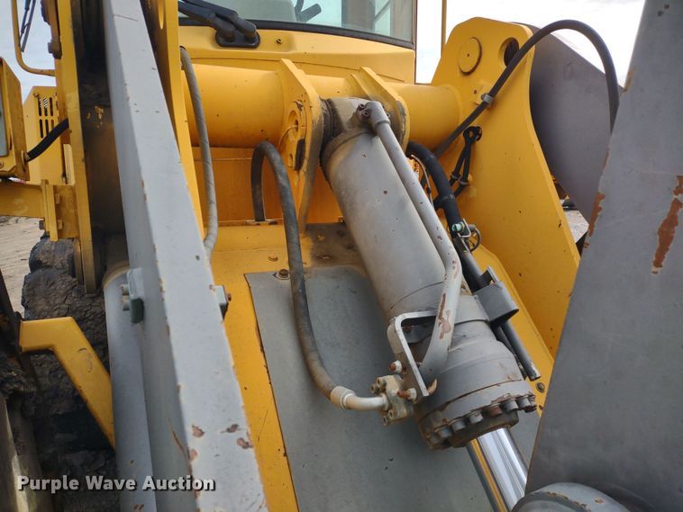 image for item DR8261 1997 Volvo L70C  wheel loader