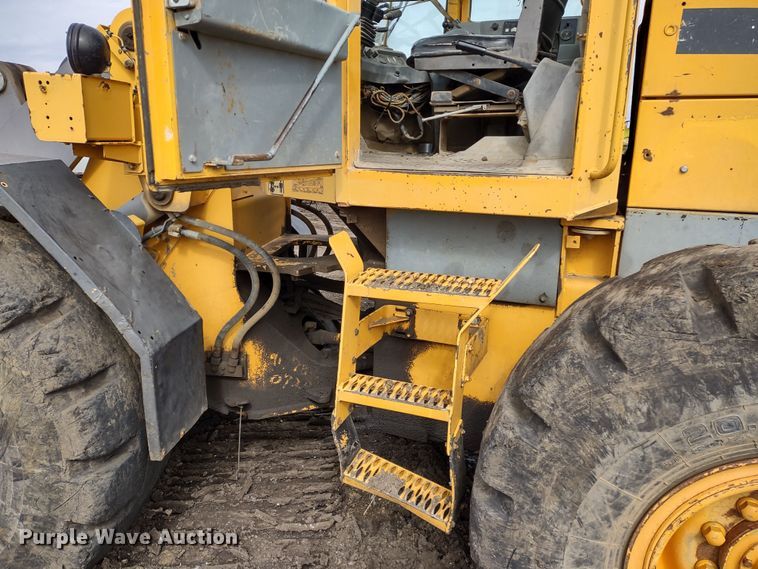 image for item DR8261 1997 Volvo L70C  wheel loader