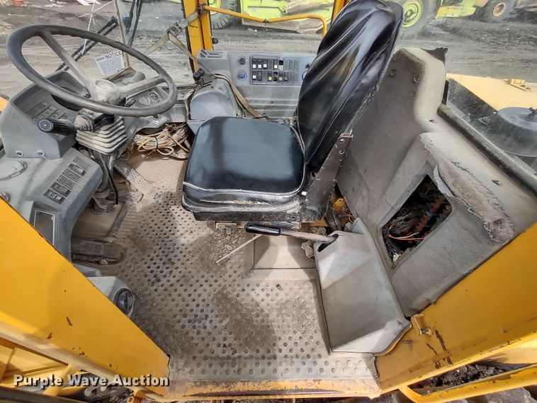 image for item DR8261 1997 Volvo L70C  wheel loader