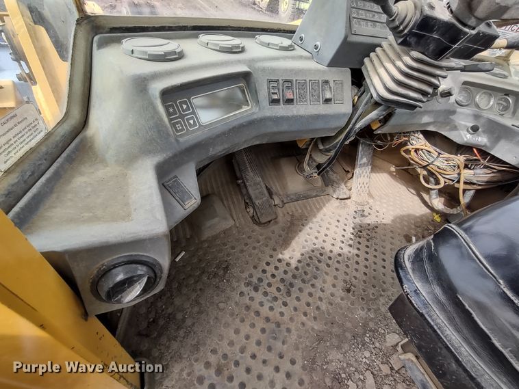 image for item DR8261 1997 Volvo L70C  wheel loader