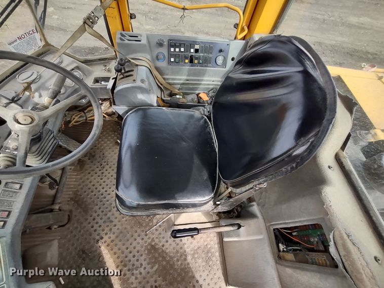 image for item DR8261 1997 Volvo L70C  wheel loader