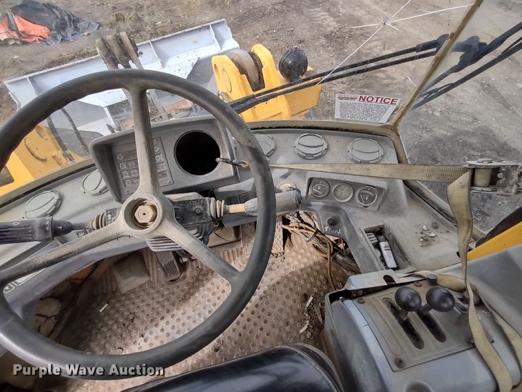 image for item DR8261 1997 Volvo L70C  wheel loader