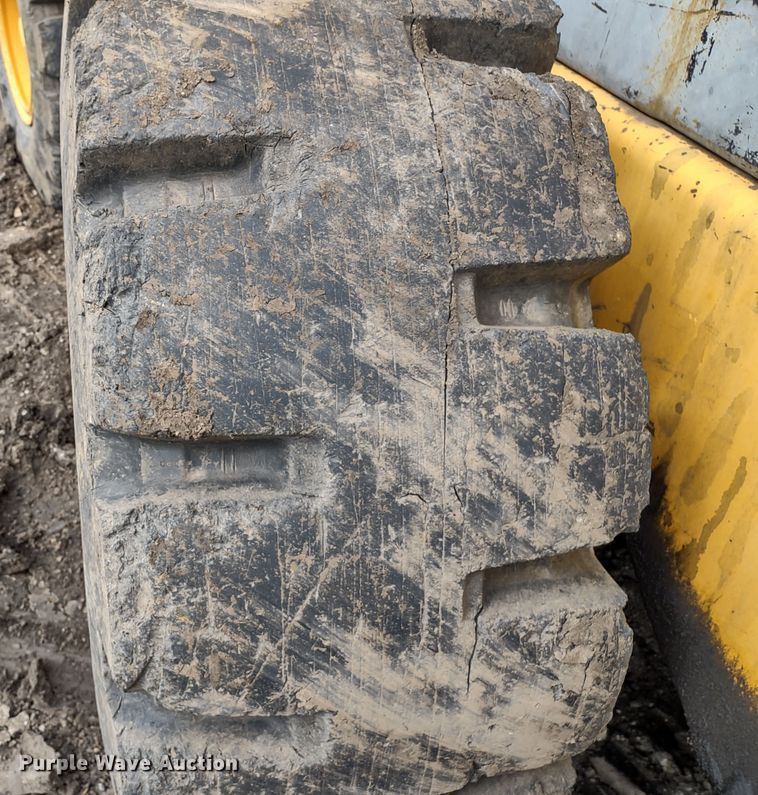 image for item DR8261 1997 Volvo L70C  wheel loader