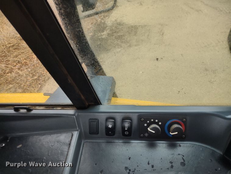 image for item DR8271 2012 John Deere 850K  dozer