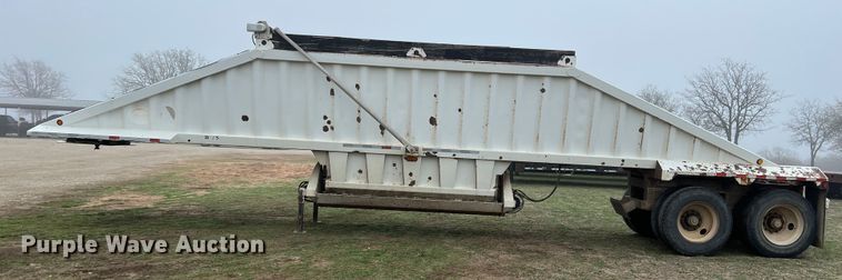 image for item DS2823 2009 CTS BDT-40  bottom dump trailer