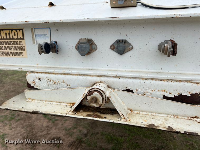 image for item DS2823 2009 CTS BDT-40  bottom dump trailer