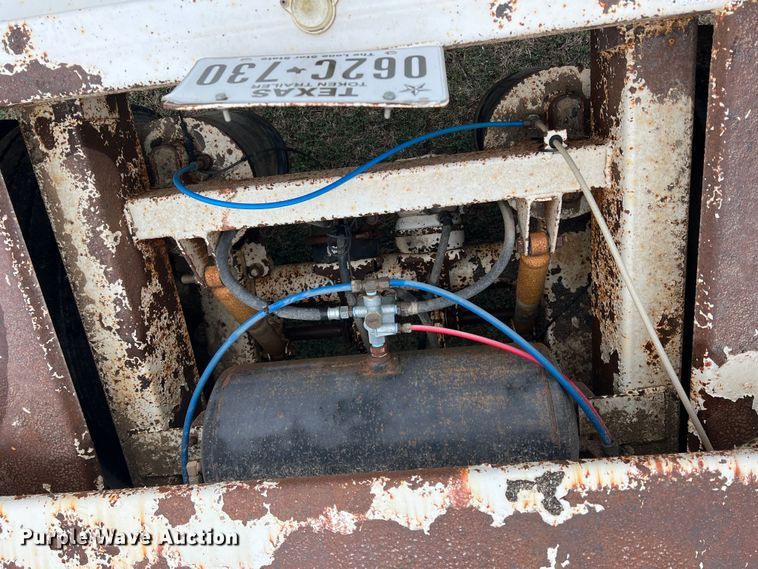 image for item DS2823 2009 CTS BDT-40  bottom dump trailer