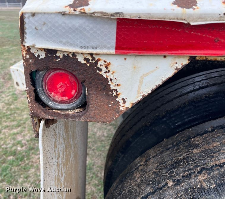 image for item DS2823 2009 CTS BDT-40  bottom dump trailer