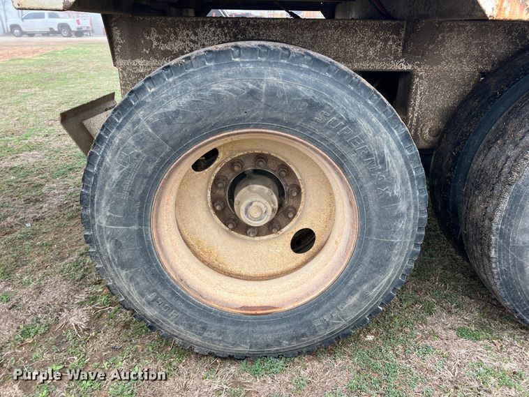 image for item DS2823 2009 CTS BDT-40  bottom dump trailer