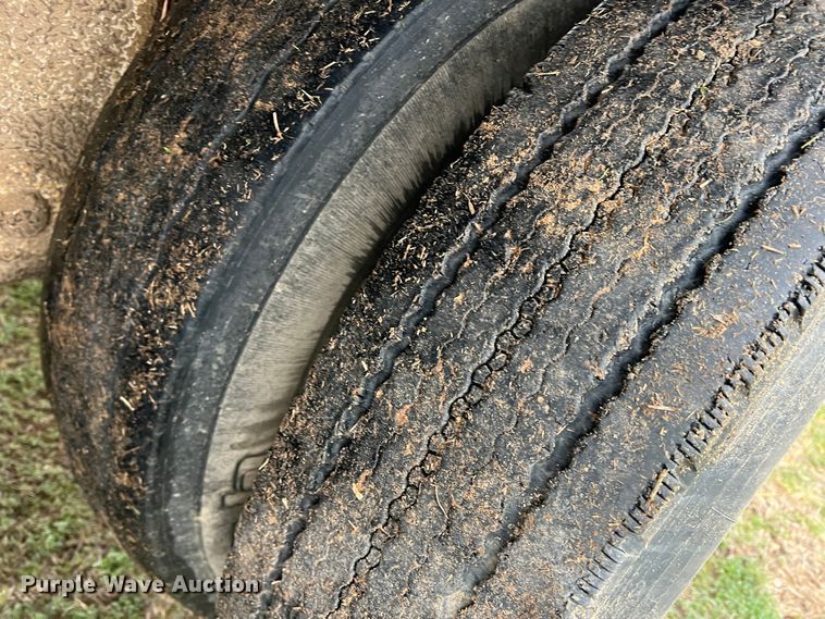 image for item DS2823 2009 CTS BDT-40  bottom dump trailer