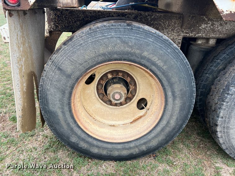 image for item DS2823 2009 CTS BDT-40  bottom dump trailer